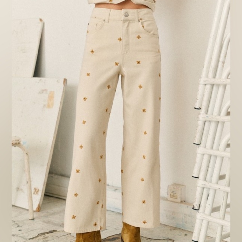 Sezane Le Crop x Lucia Vergara